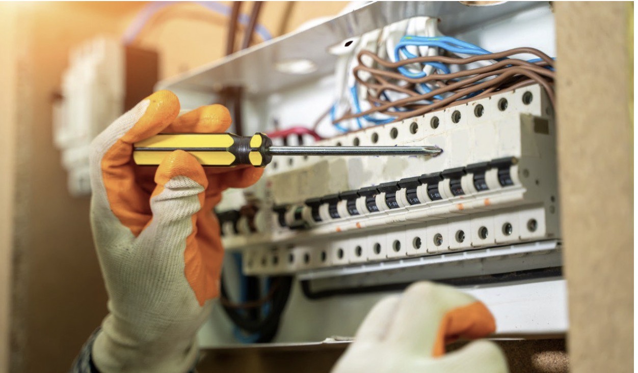 DB Box & Circuit Works